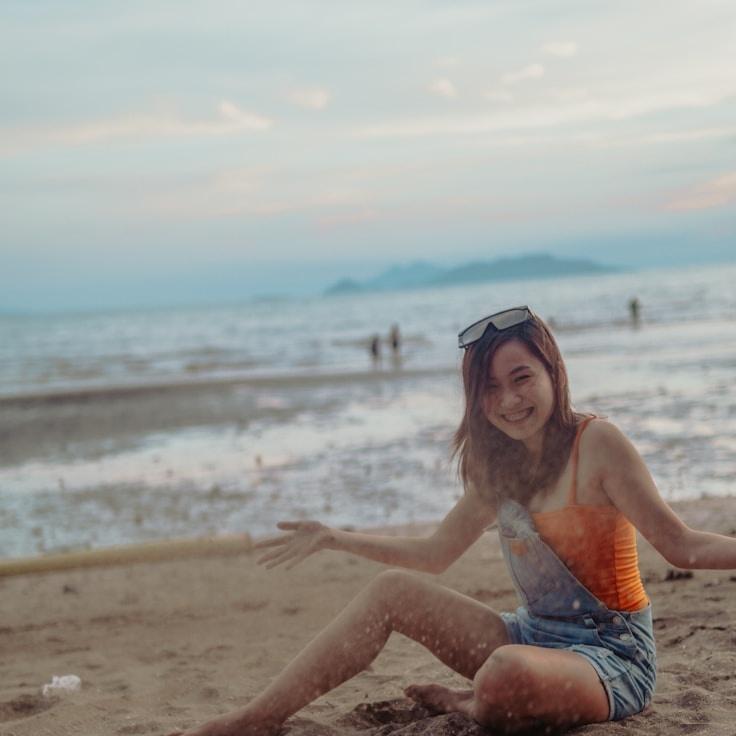 Kaveri Mehta, Lead Design Curator at MistyAvenueMill, reviewing corporate floral arrangements